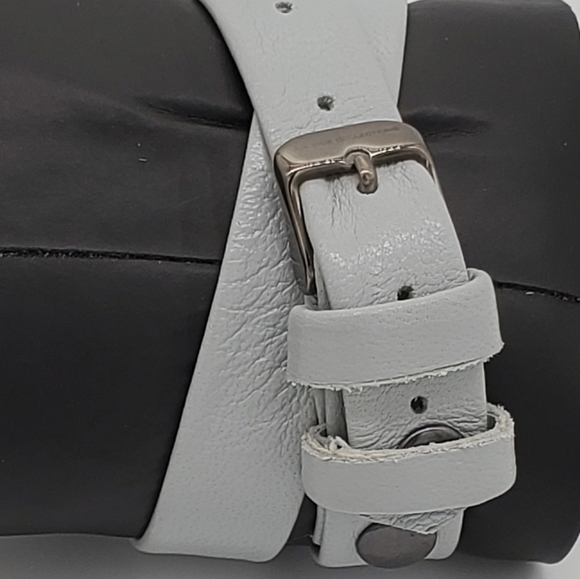 ??La Mer Collection Cloud Gray Wrap Watch main image 4